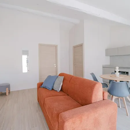 La Mouette-appartement Au Vieux Port Канны